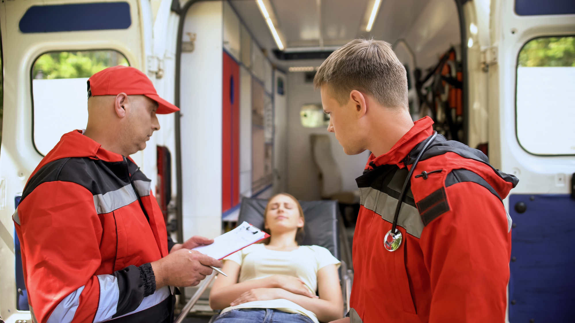 Dedykowany pakiet ubezpieczeń przygotowany specjalnie dla pozostałych zawodów medycznych. Co w nim jest i kto może skorzystać?